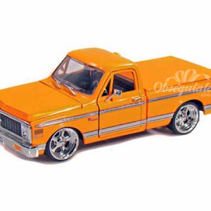 1972 Chevy Cheyenne Pickup. Escala 1:24