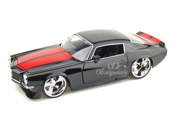 Chevy Camaro 1971 negro. Escala 1:24