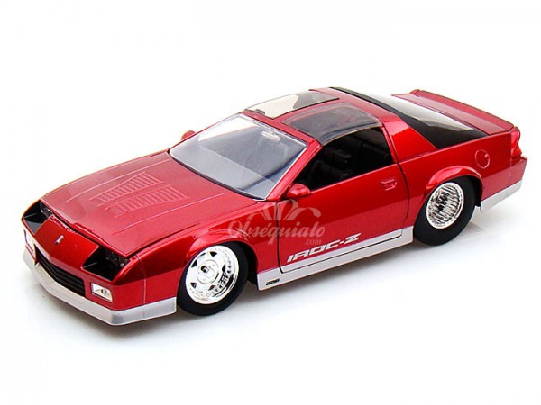 Chevy Camaro 1985 rojo. Escala 1:24