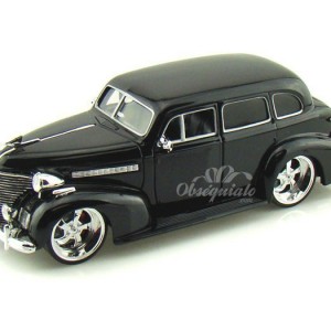 1939 Chevy Master Deluxe. Escala 1:24