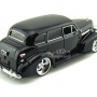 Chevy Master Deluxe 1939 negro. Escala 1:24