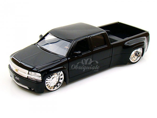 Chevy Silverado Dooley 1999 negro. Escala-1:24