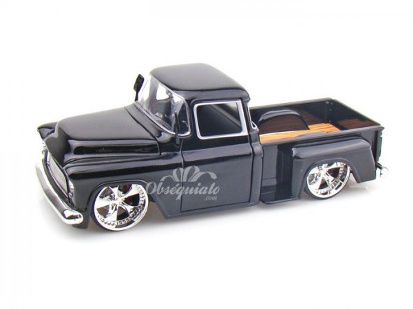 Chevy Stepside Pickup 1955 negro. Escala 1:24