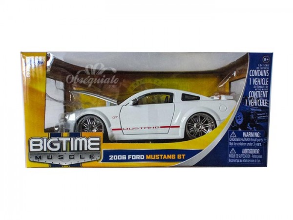 Ford Mustang GT 2006 blanco con rayas rojas. Escala 1:24