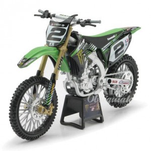 2010 Moto Kawasaki KX450F. Escala 1:6