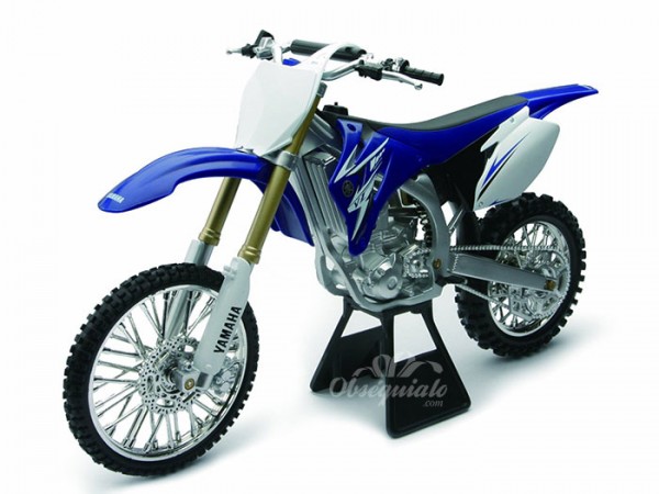 Moto Yamaha YZ450F 2009. Escala 1:6